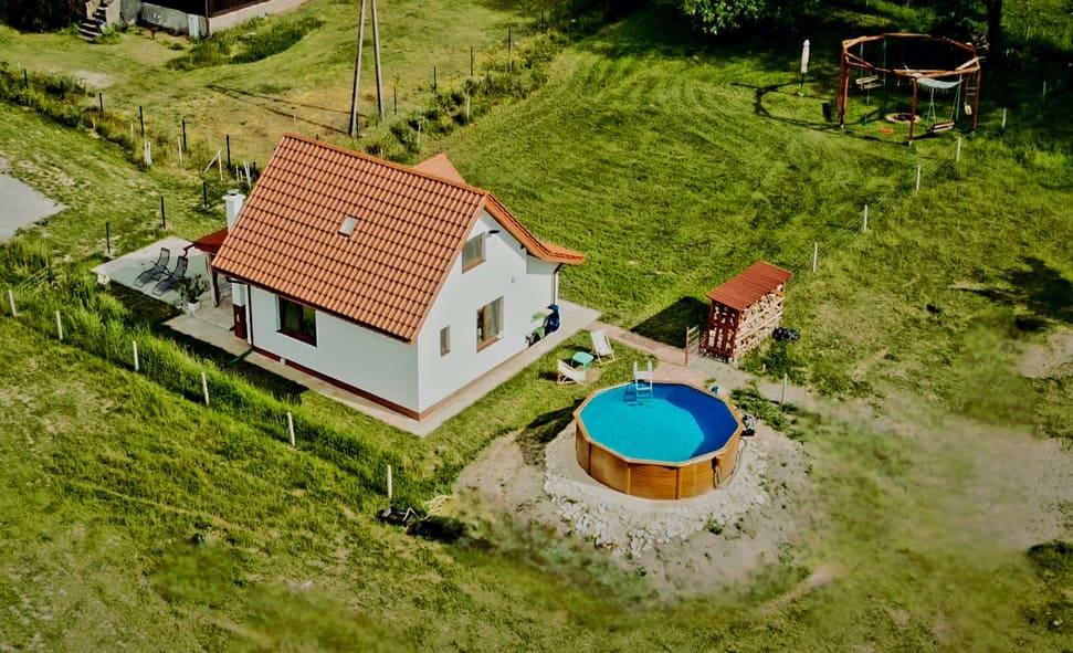 Widok z lotu ptaka na posesję